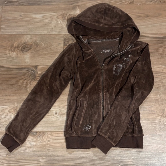 lotto Sweaters - Y2K Brown Velvet Zip-Up Hoodie –  Detailed Vintage 2000s Style
